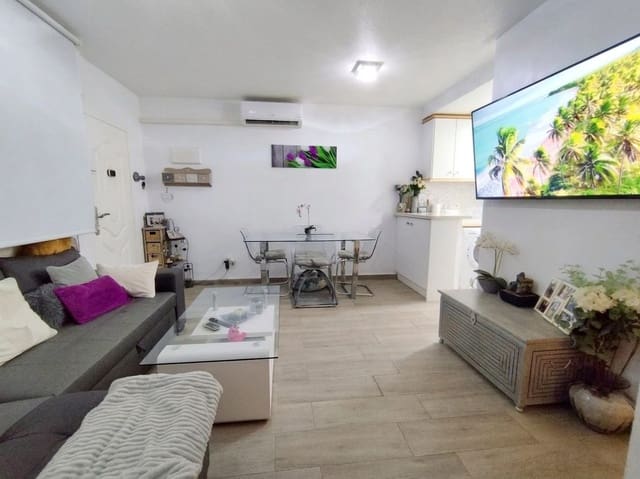 3 soverom Kjedet enebolig til salgs i Los Altos med svømmebasseng - € 234 900 (Ref: 10173173)