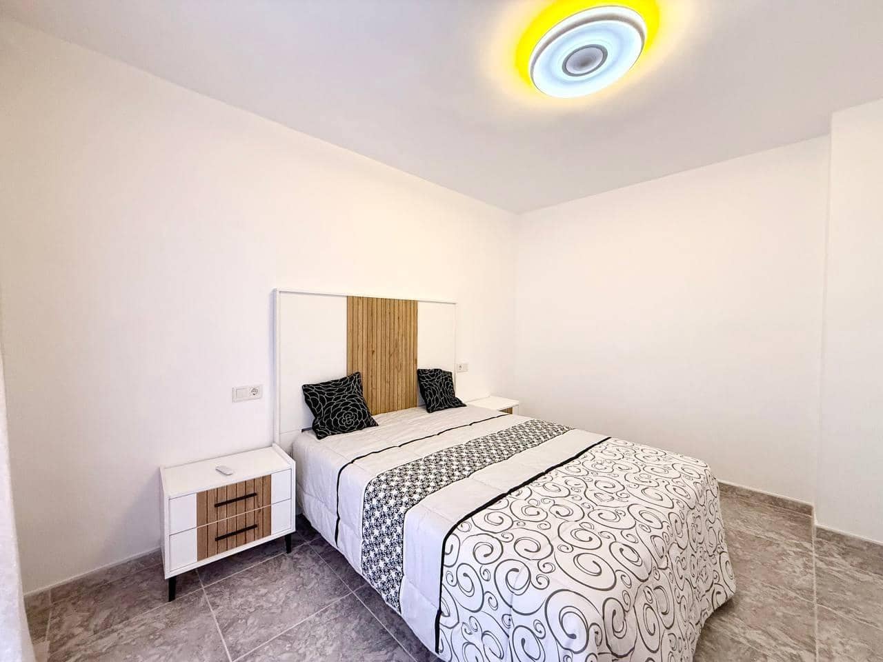 2 soverom Leilighet til salgs i Torrevieja - € 249 000 (Ref: 10174443)