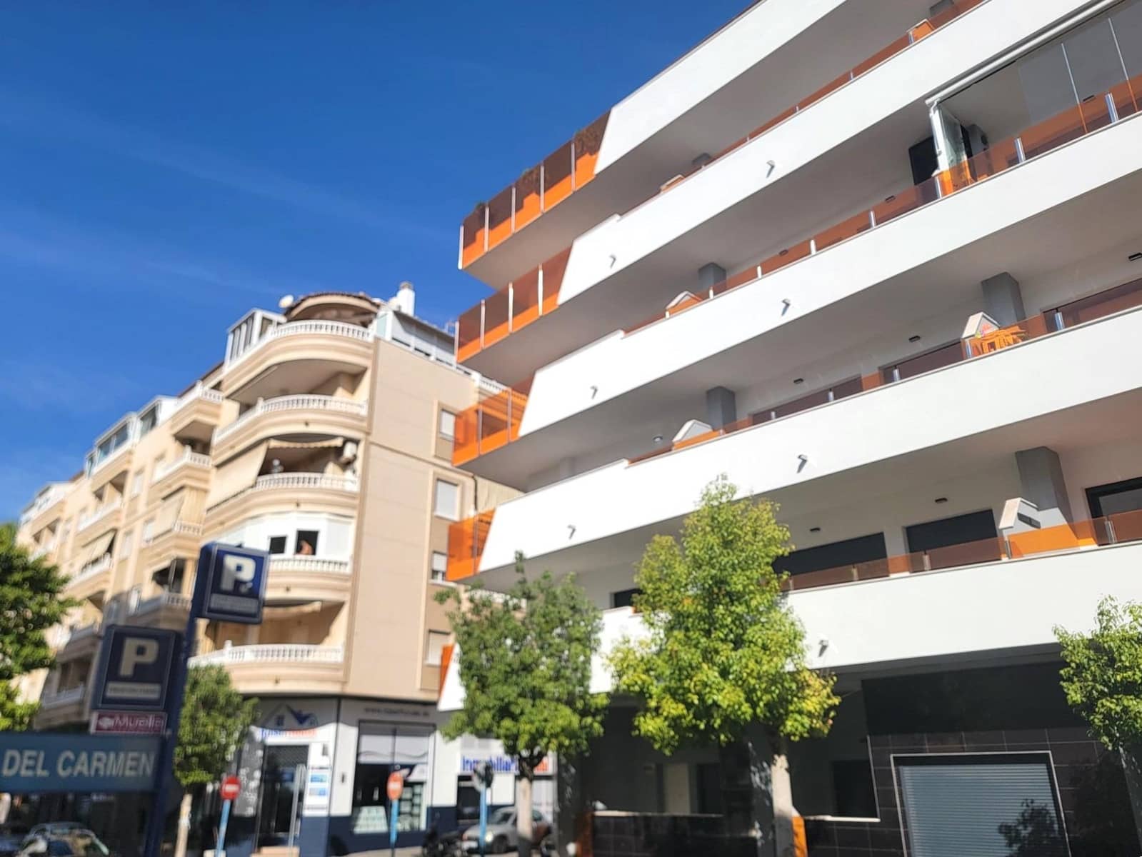 3 makuuhuone Huoneisto myytävänä paikassa Torrevieja mukana uima-altaan 
autotalli - 399 000 € (Ref: 10174884)