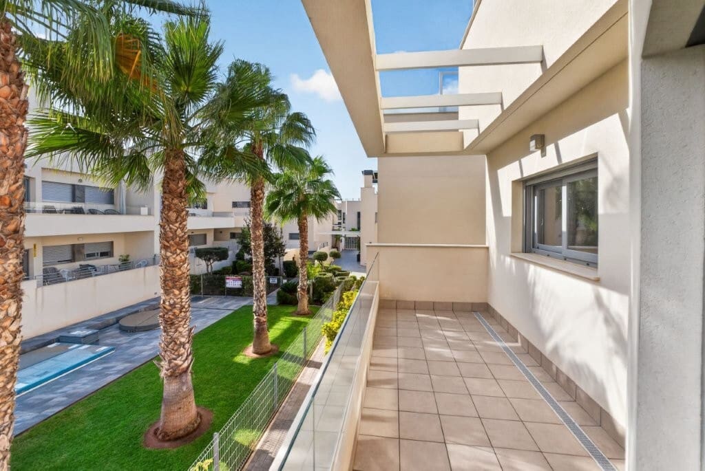 3 chambre Villa/Maison Semi-Mitoyenne à vendre à Torrevieja avec piscine garage - 439 000 € (Ref: 10176895)