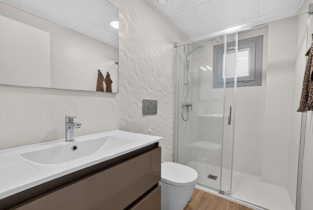 3 chambre Villa/Maison Semi-Mitoyenne à vendre à Torrevieja avec piscine garage - 439 000 € (Ref: 10176895)