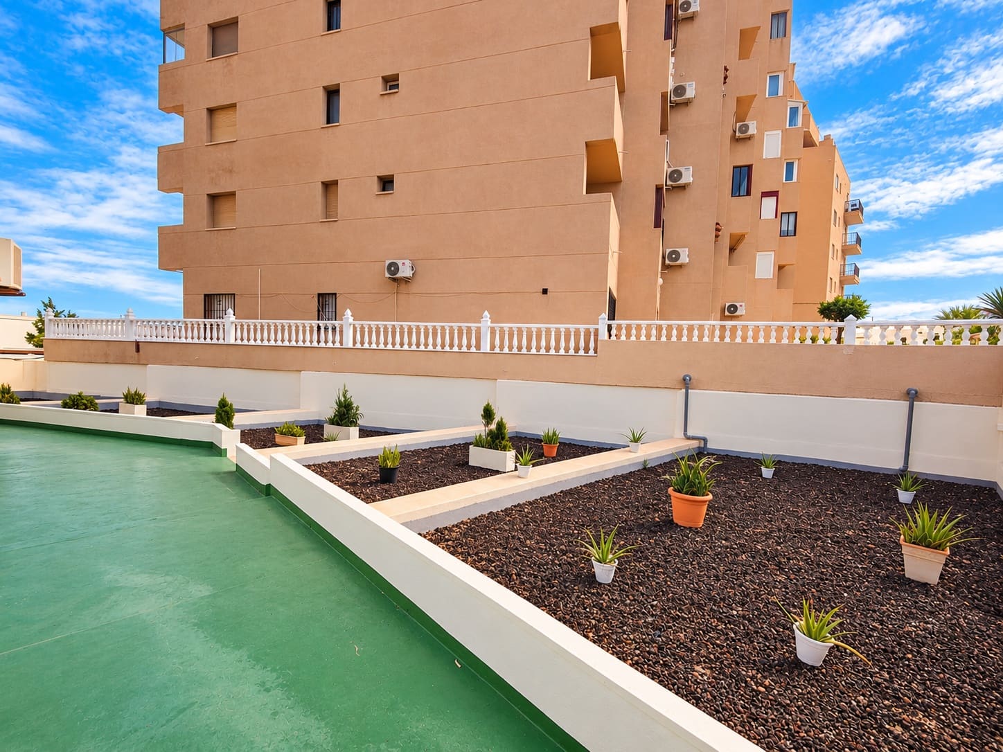 2 soverom Leilighet til salgs i Torrevieja med garasje - € 249 990 (Ref: 10179943)
