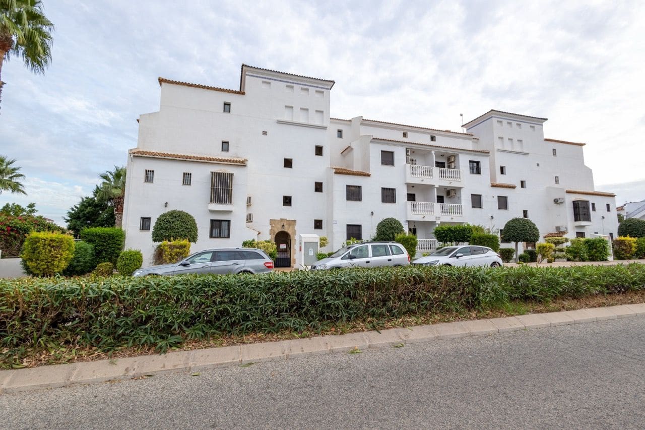 2 soverom Leilighet til salgs i Orihuela Costa med svømmebasseng garasje - € 195 000 (Ref: 10179948)