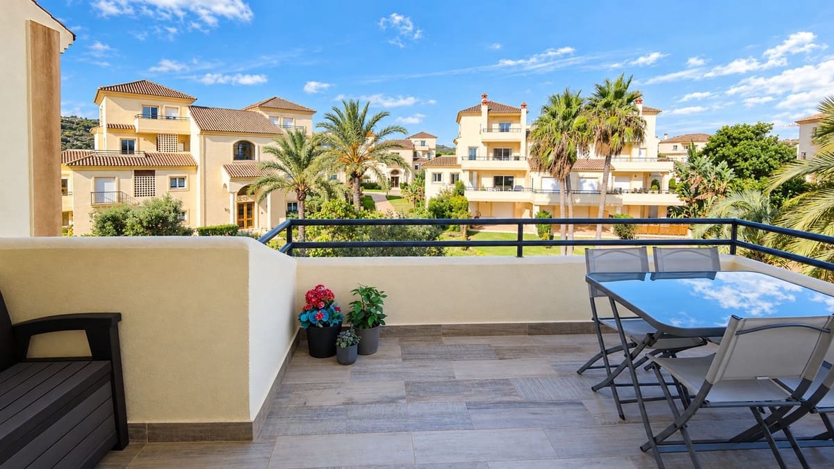 3 sovrum Lägenhet till salu i San Roque med pool garage - 629 000 € (Ref: 10182692)
