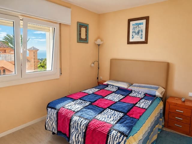 1 soveværelse Lejlighed til salg i La Duquesa / Puerto de la Duquesa, Manilva med swimmingpool - € 215.000 (Ref: 10182695)