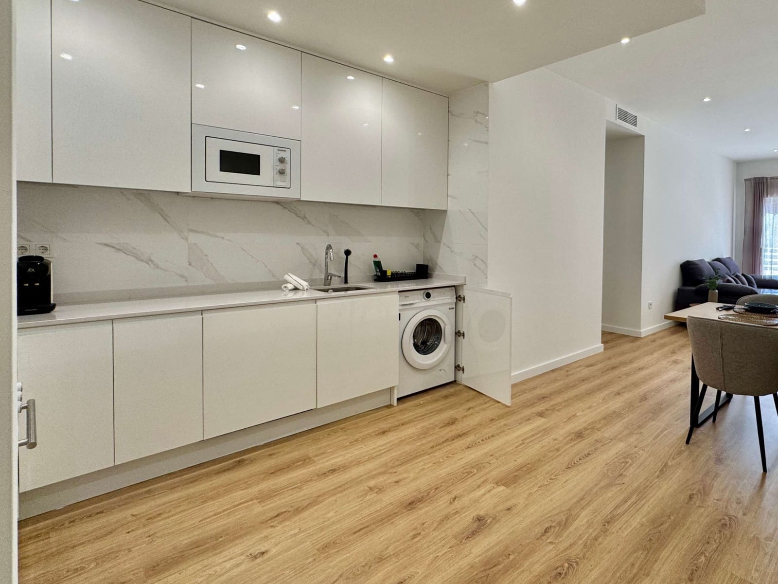 2 bedroom Apartment for sale in Torrevieja with garage - € 210,000 (Ref: 10182697)