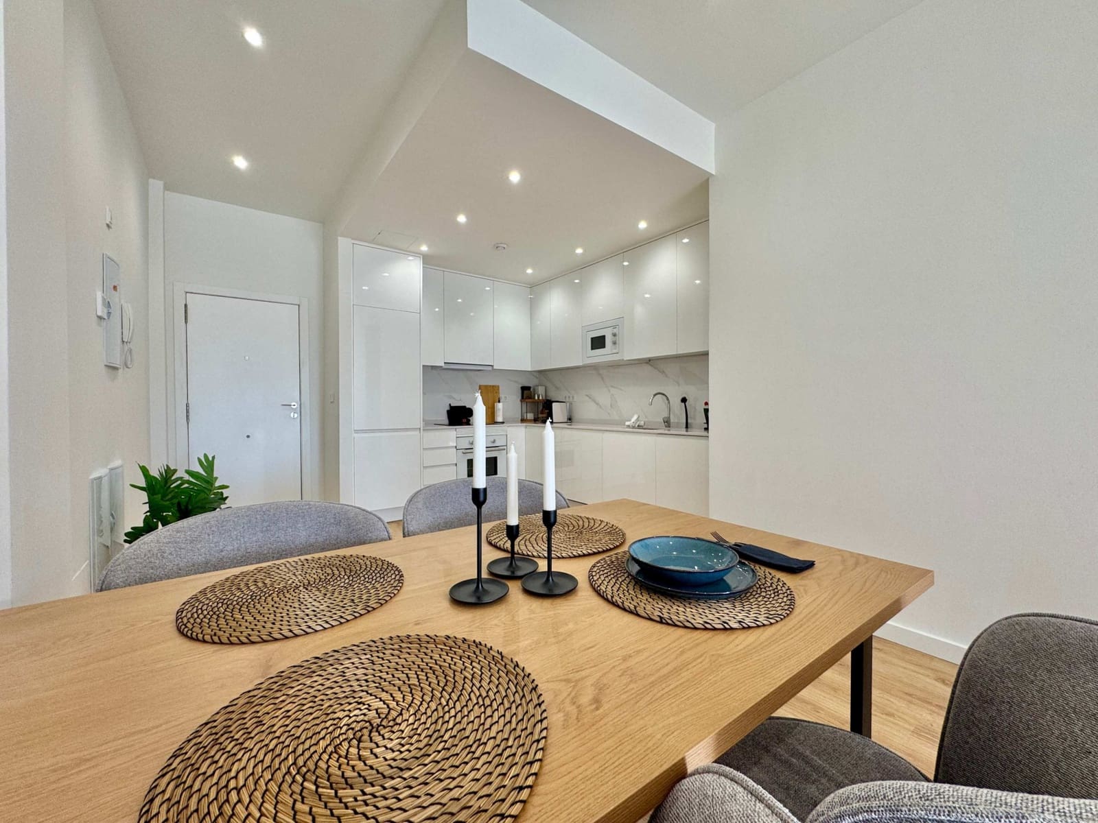 2 bedroom Apartment for sale in Torrevieja with garage - € 210,000 (Ref: 10182697)