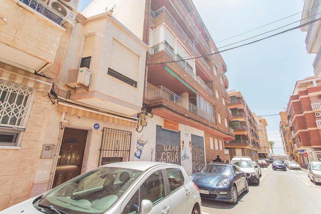 5 soverom Hus til salgs i Torrevieja - € 240 000 (Ref: 10182713)