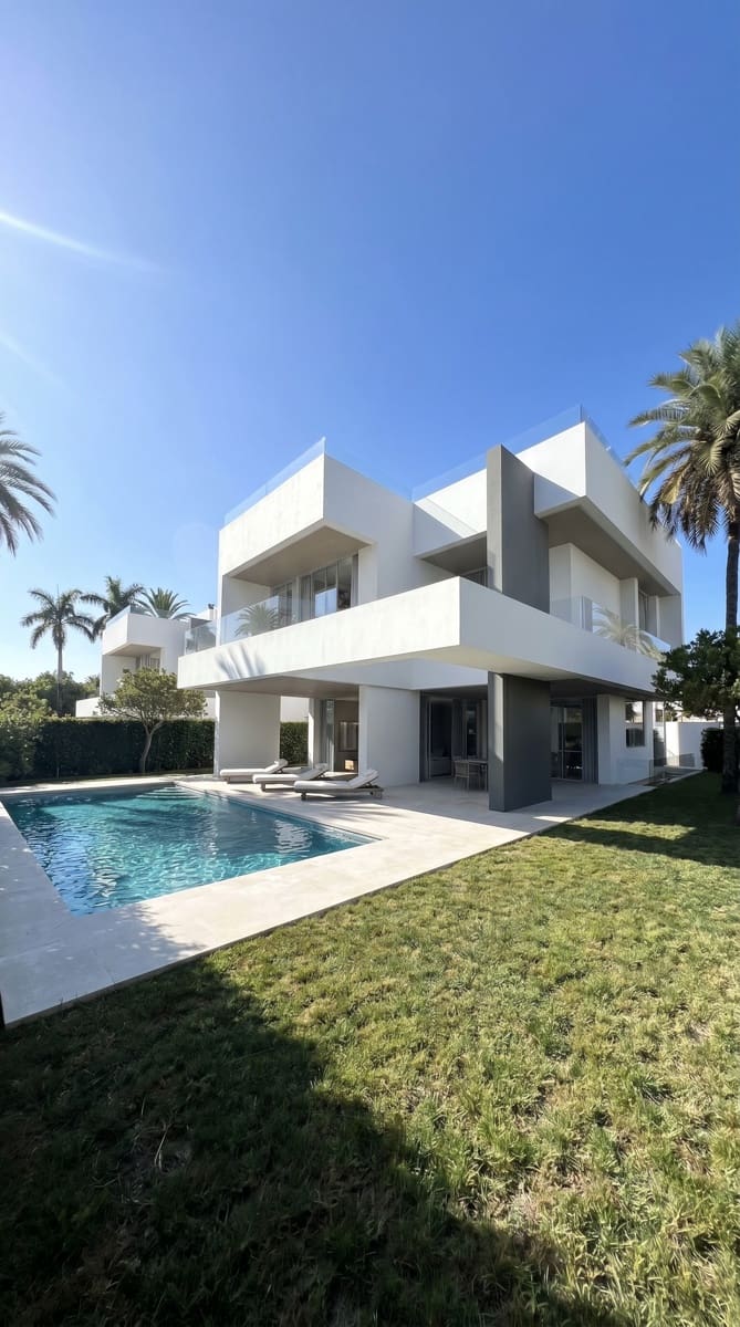 4 soveværelse Villa til salg i San Pedro de Alcantara med swimmingpool garage - € 2.300.000 (Ref: 10184349)