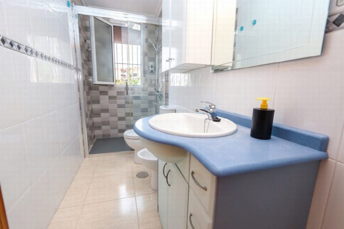 2 soveværelse Lejlighed til salg i Los Alcazares med swimmingpool garage - € 179.995 (Ref: 10184353)