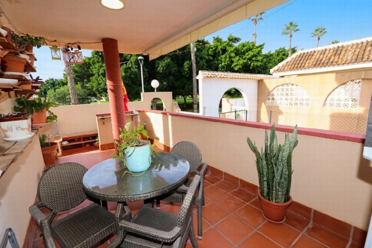 2 soveværelse Lejlighed til salg i Los Alcazares med swimmingpool garage - € 179.995 (Ref: 10184353)