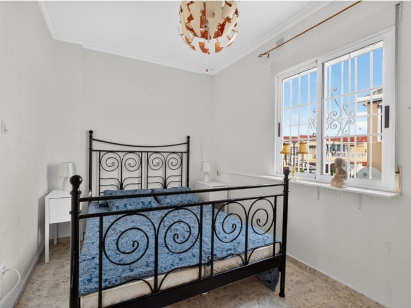 2 slaapkamer Huis te koop in Torrevieja met zwembad - € 199.000 (Ref: 10186594)