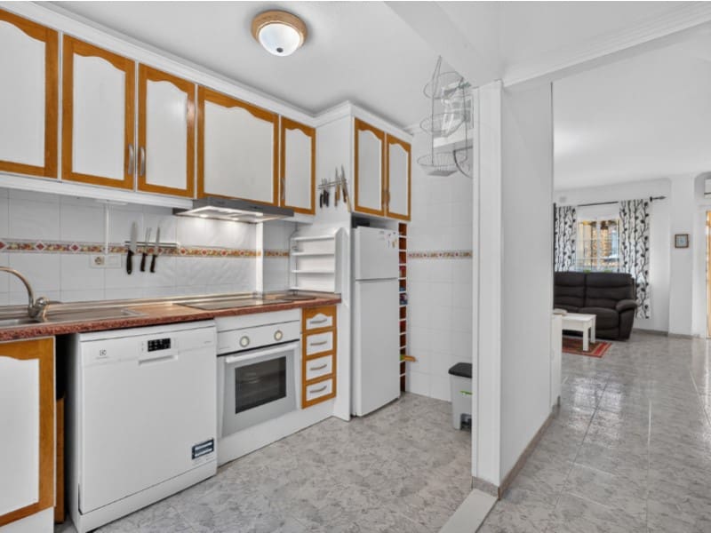2 slaapkamer Huis te koop in Torrevieja met zwembad - € 199.000 (Ref: 10186594)