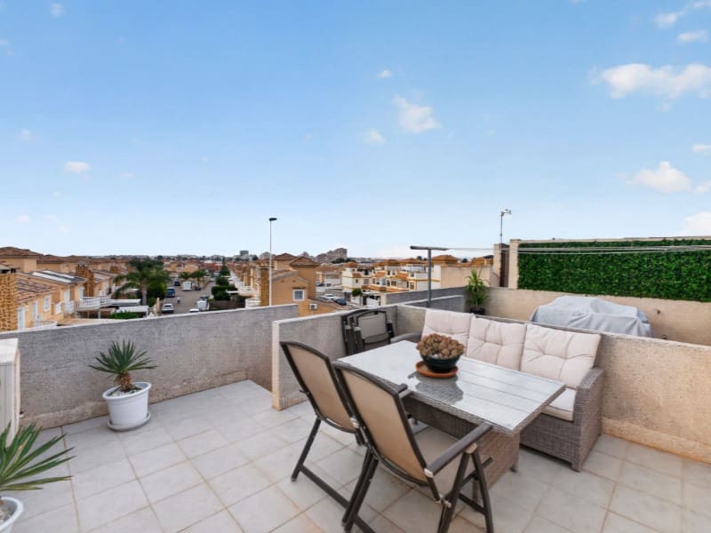 2 slaapkamer Huis te koop in Torrevieja met zwembad - € 199.000 (Ref: 10186594)