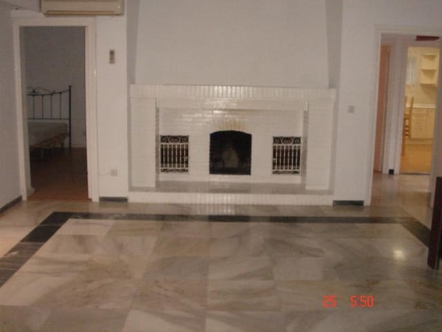 2 slaapkamer Halfvrijstaande villa te koop in Mijas Costa, Mijas met zwembad garage - € 850.000 (Ref: 1971363)