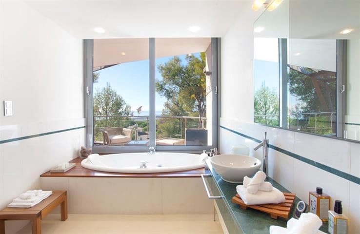 4 soveværelse Byhus til salg i Marbella med swimmingpool - € 1.856.950 (Ref: 2111390)