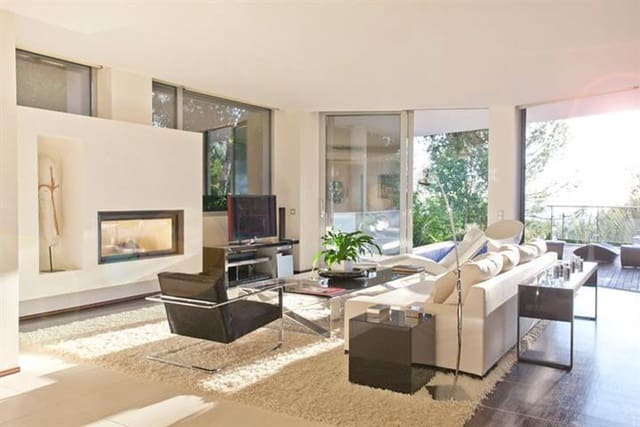 4 soveværelse Byhus til salg i Marbella med swimmingpool - € 1.856.950 (Ref: 2111390)