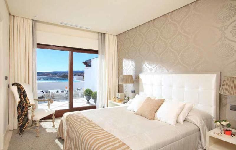 3 bedroom Apartment for sale in New Golden Mile with pool - € 2,150,000 (Ref: 2659624)