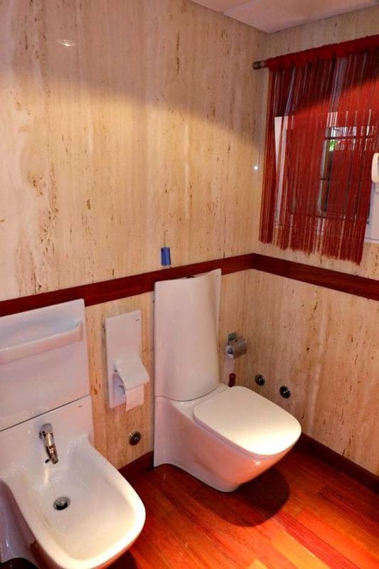 6 bedroom Villa for sale in La Cala de Mijas with pool garage - € 2,900,000 (Ref: 2684102)