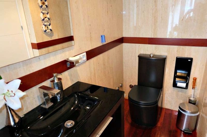 6 bedroom Villa for sale in La Cala de Mijas with pool garage - € 2,900,000 (Ref: 2684102)