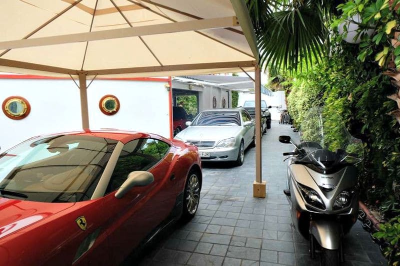 6 bedroom Villa for sale in La Cala de Mijas with pool garage - € 2,900,000 (Ref: 2684102)