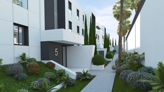2 sypialnia Apartament na sprzedaż w Nueva Andalucia, Marbella z basenem garażem - 560 000 € (Ref: 2898728)