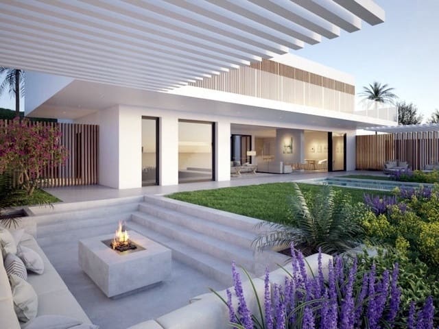 Chalet de 4 habitaciones en Casares en venta con piscina - 1.249.000 € (Ref: 3696398)