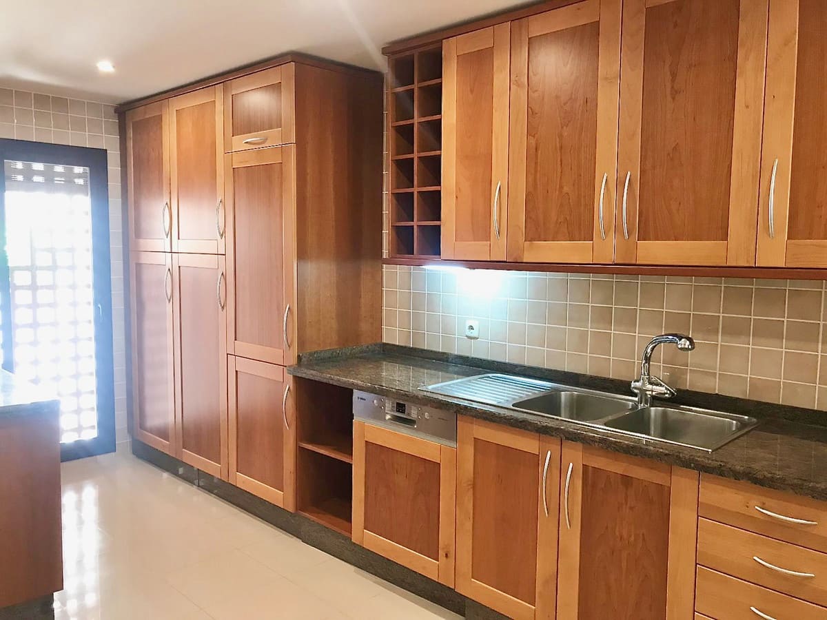 2 sypialnia Apartament na sprzedaż w Marbella z basenem - 650 000 € (Ref: 7749593)