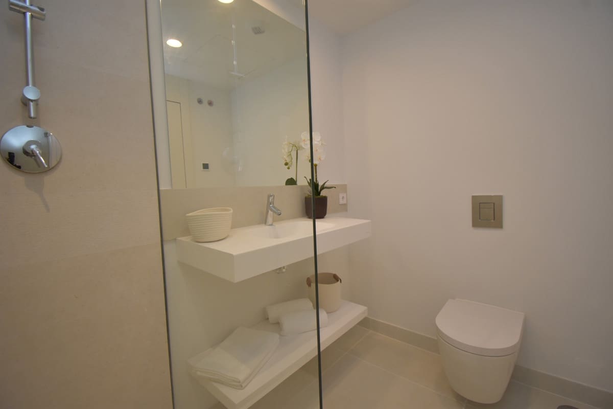 2 makuuhuone Huoneisto myytävänä paikassa Fuengirola mukana uima-altaan - 839 000 € (Ref: 7749599)