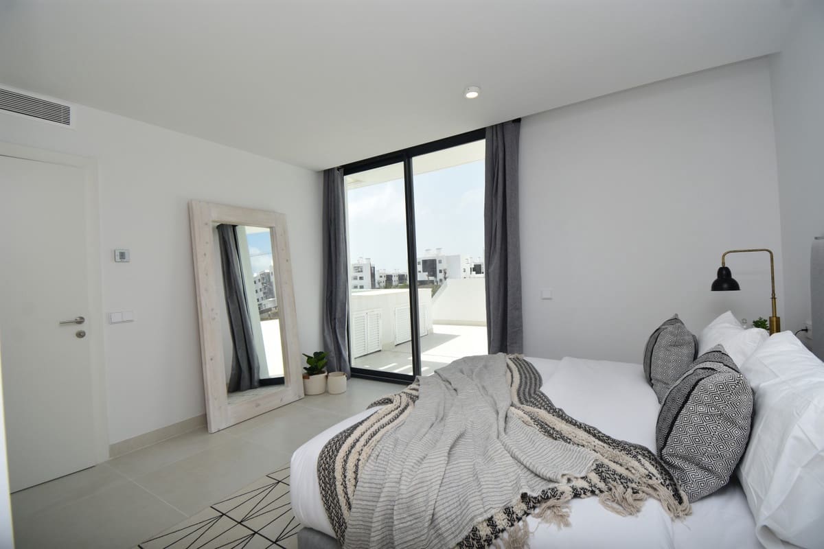 2 makuuhuone Huoneisto myytävänä paikassa Fuengirola mukana uima-altaan - 839 000 € (Ref: 7749599)