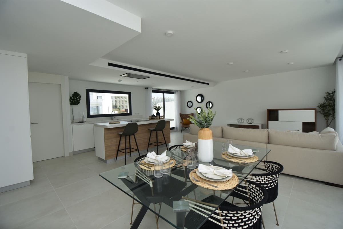 2 makuuhuone Huoneisto myytävänä paikassa Fuengirola mukana uima-altaan - 839 000 € (Ref: 7749599)