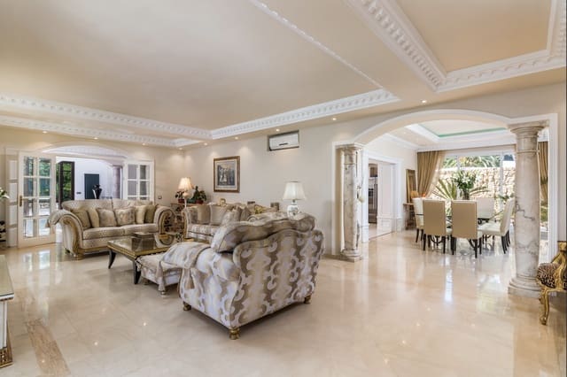 5 makuuhuone Huvila myytävänä paikassa El Paraiso, Estepona mukana uima-altaan 
autotalli - 3 495 000 € (Ref: 7759380)