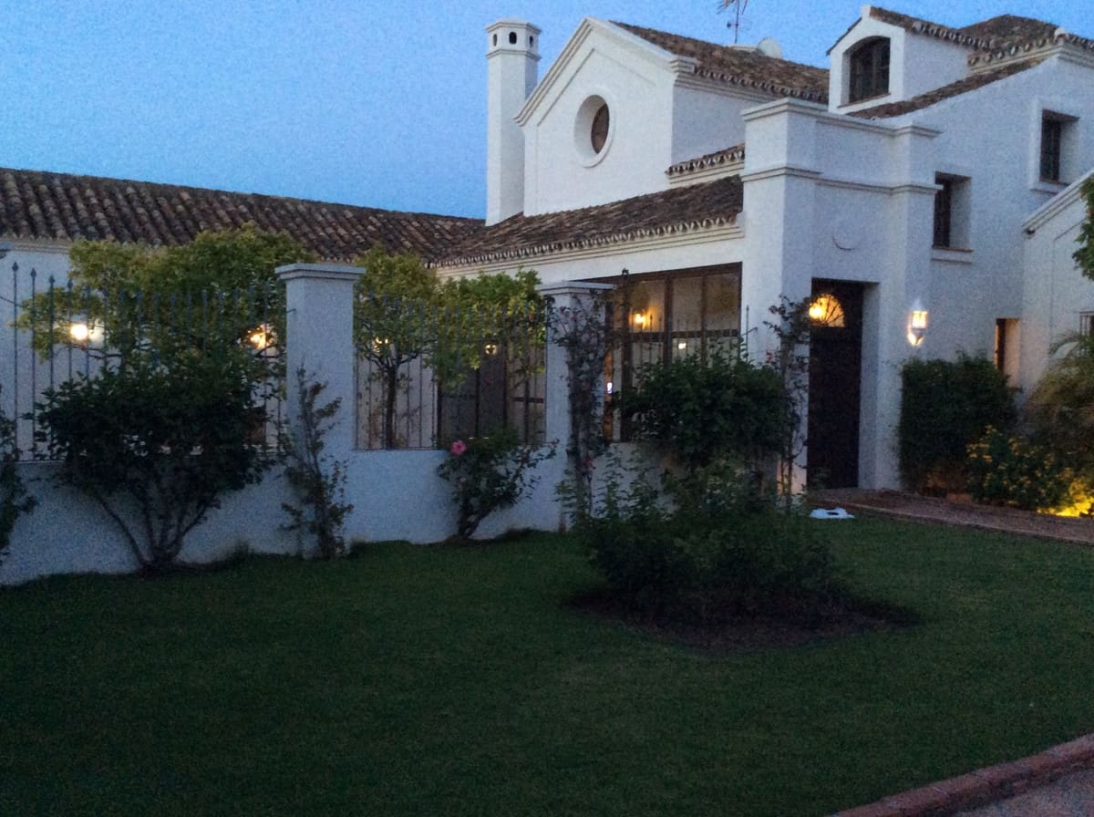 6 soverom Villa til salgs i Marbella med svømmebasseng garasje - € 4 900 000 (Ref: 7759384)