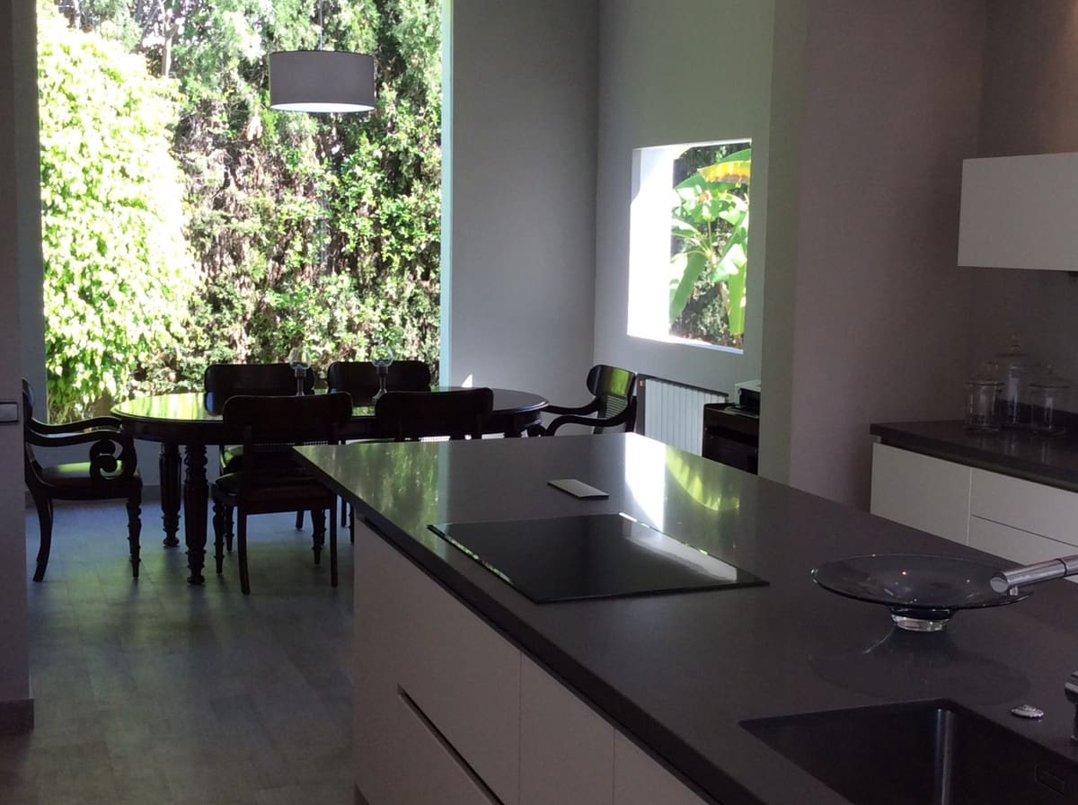 6 soverom Villa til salgs i Marbella med svømmebasseng garasje - € 4 900 000 (Ref: 7759384)