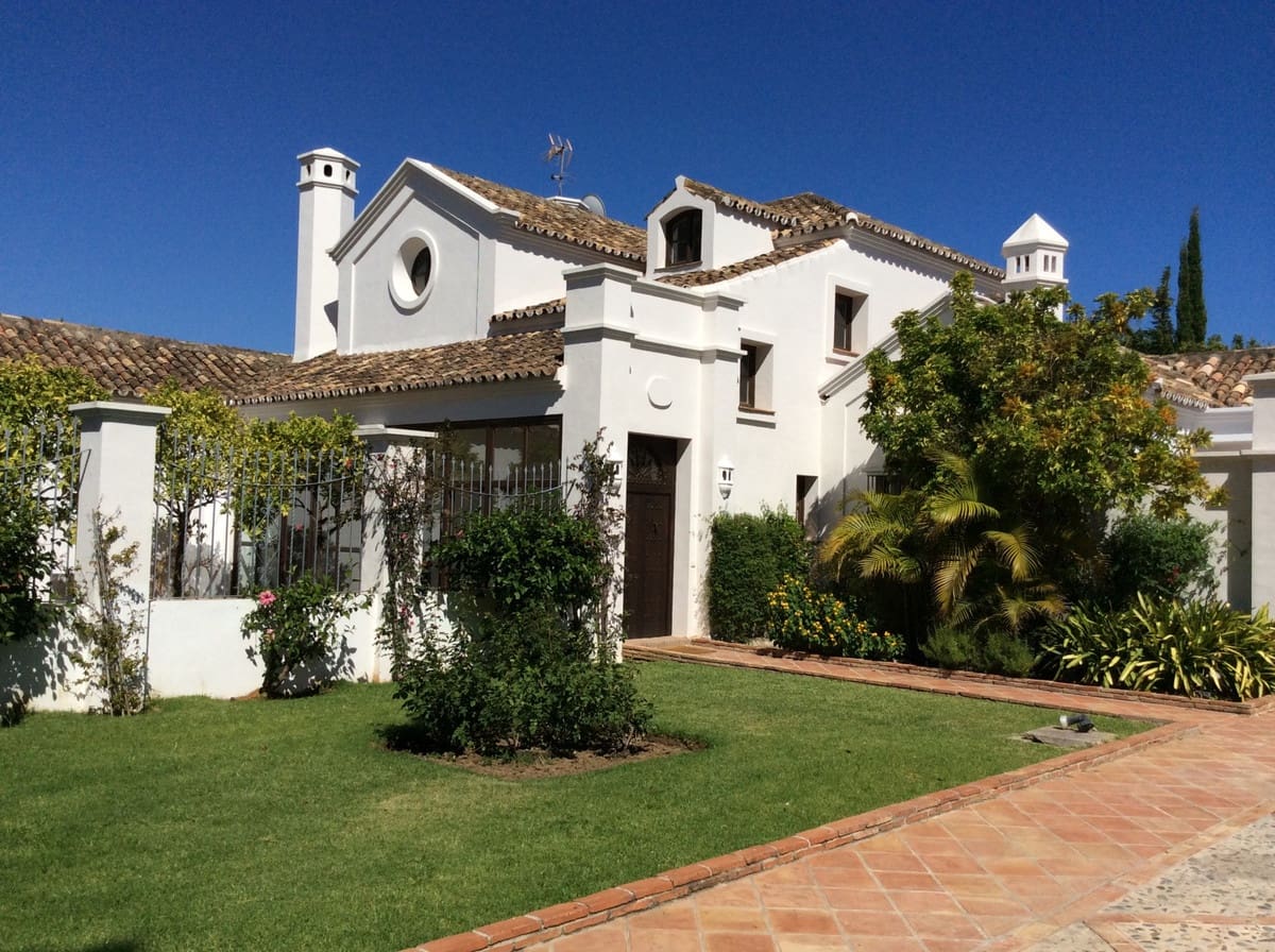 6 soverom Villa til salgs i Marbella med svømmebasseng garasje - € 4 900 000 (Ref: 7759384)