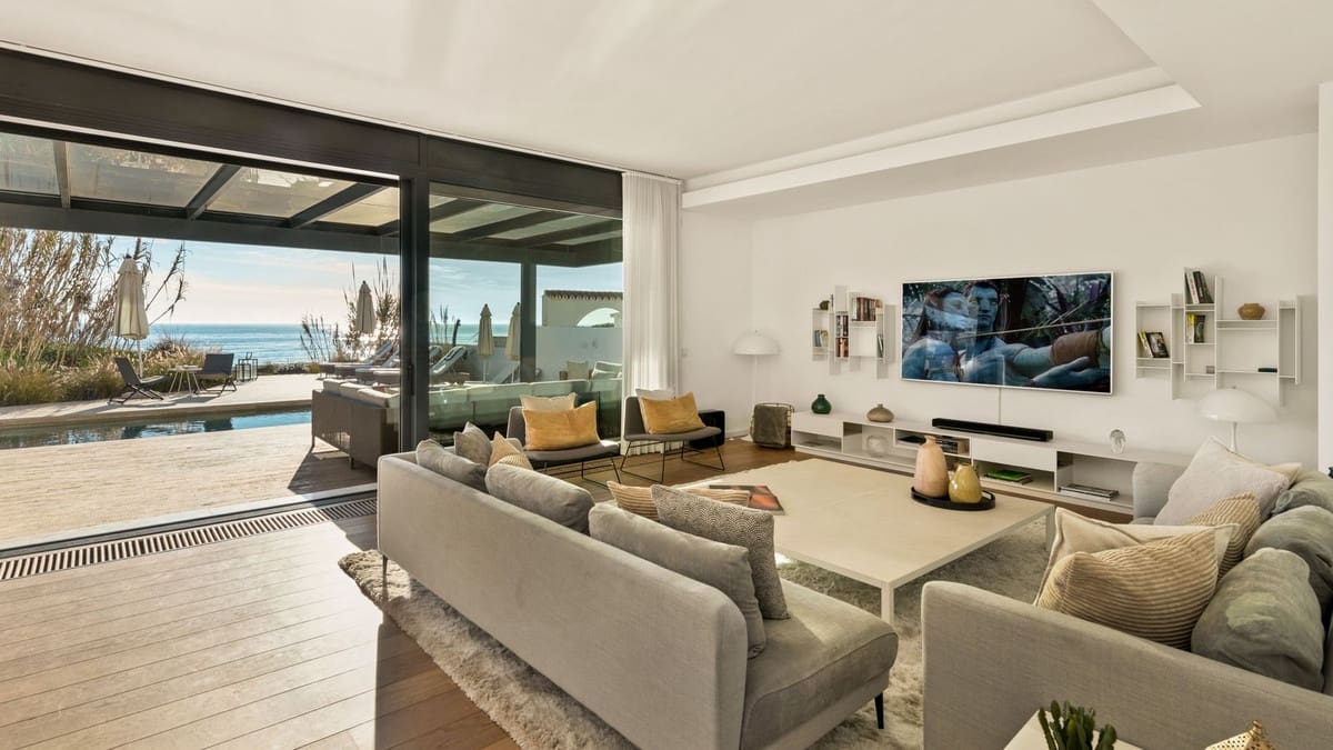 6 soverom Strandleiligheter til salgs i Marbella med svømmebasseng garasje - € 6 000 000 (Ref: 7759388)