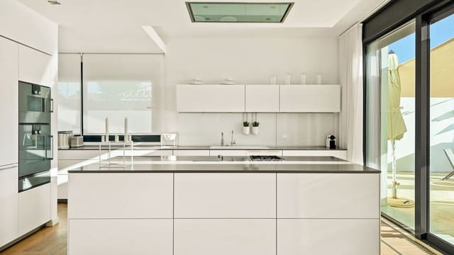 6 bedroom Beach Apartment for sale in Costabella, Marbella with pool garage - € 6,000,000 (Ref: 7759388)