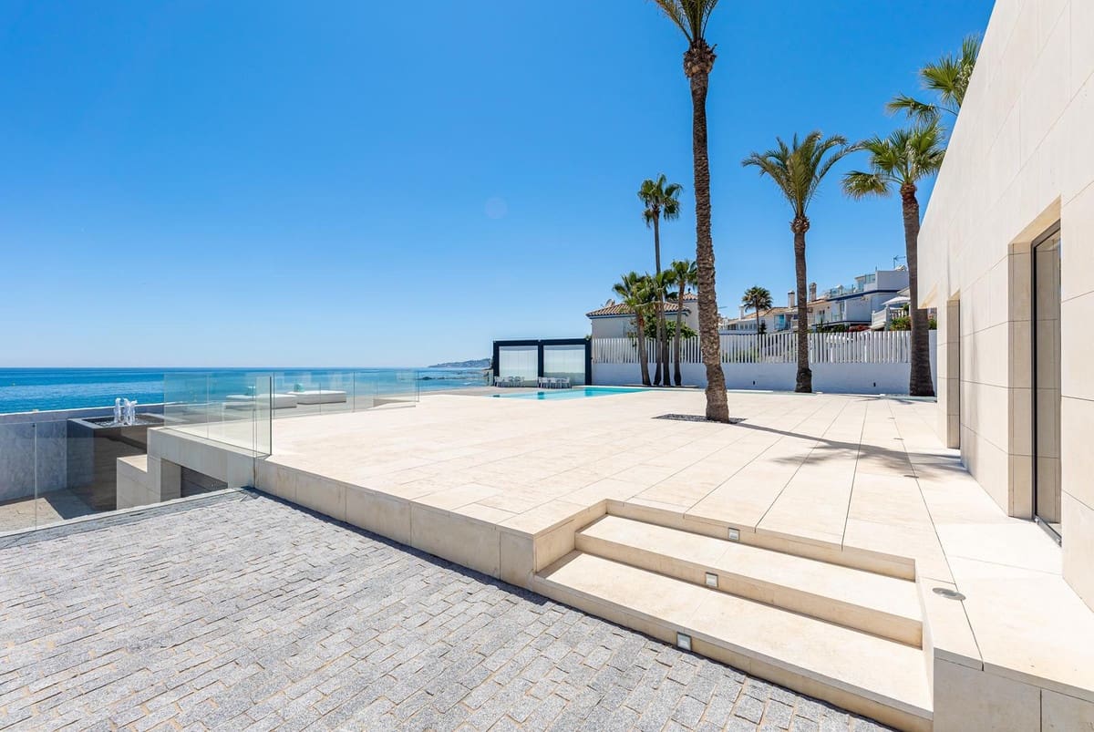 4 soverom Villa til salgs i Mijas Costa med svømmebasseng - € 8 100 000 (Ref: 7759392)