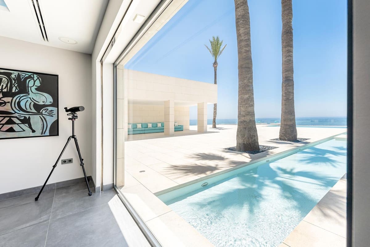 4 soverom Villa til salgs i Mijas Costa med svømmebasseng - € 8 100 000 (Ref: 7759392)