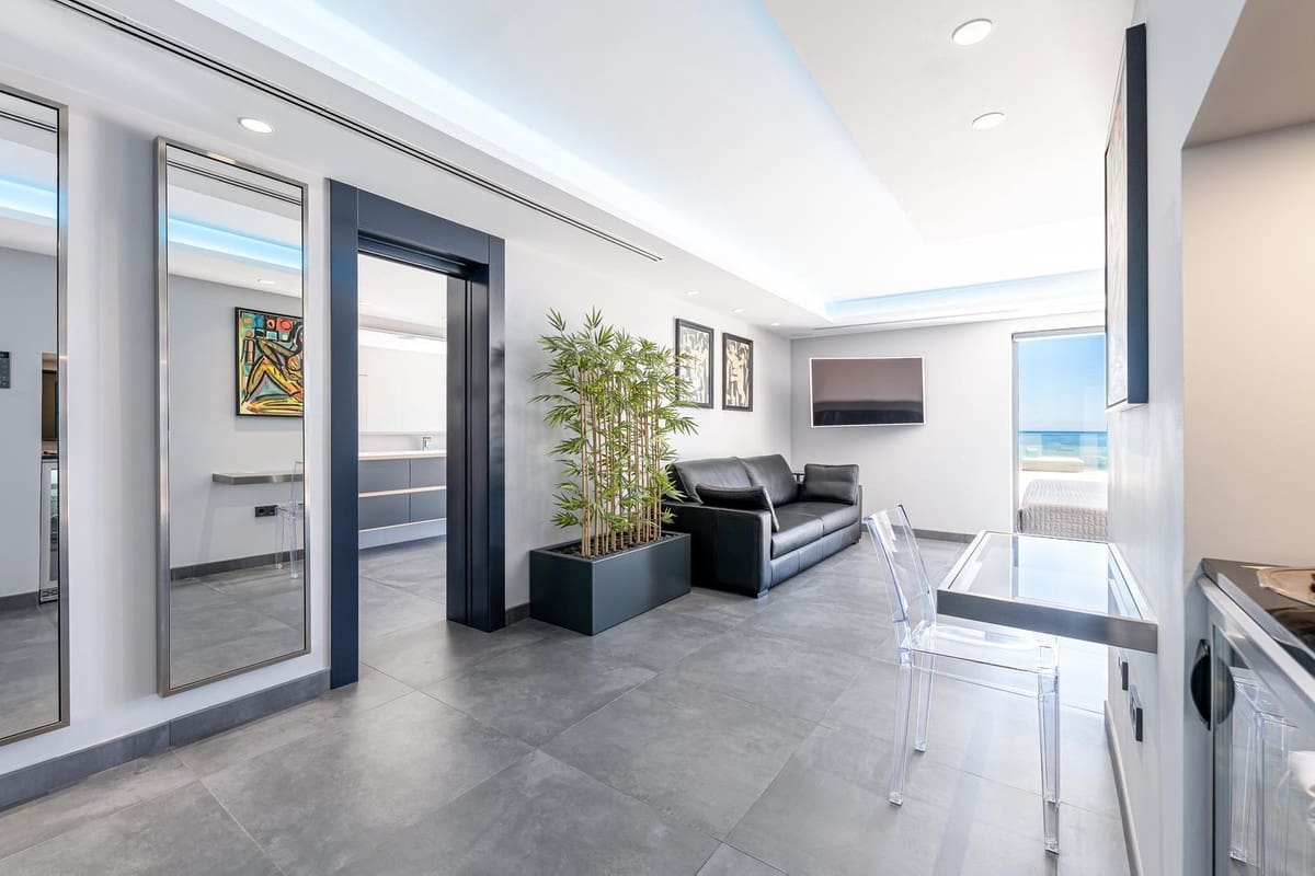 4 soverom Villa til salgs i Mijas Costa med svømmebasseng - € 8 100 000 (Ref: 7759392)