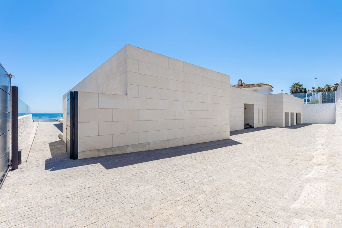 4 soverom Villa til salgs i Mijas Costa med svømmebasseng - € 8 100 000 (Ref: 7759392)