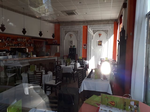 Komercyjne na sprzedaż w Benalmadena Costa, Benalmádena - 450 000 € (Ref: 7759409)