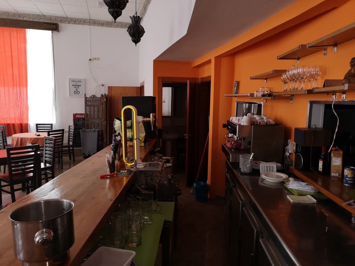 Commercial for sale in Benalmadena Costa - € 450,000 (Ref: 7759409)