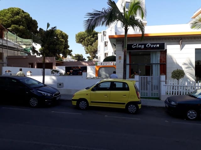 Kommersiell til salgs i Benalmadena Costa, Benalmádena - € 450 000 (Ref: 7759409)