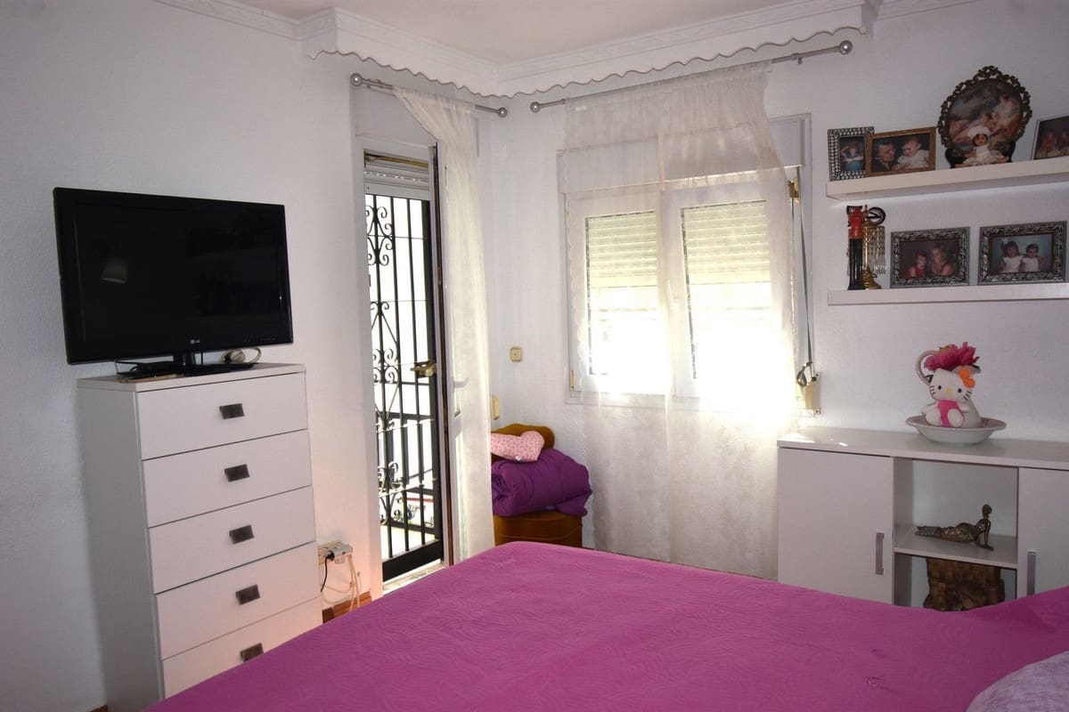 4 makuuhuone Omakotitalo myytävänä paikassa Torremolinos mukana 
autotalli - 745 000 € (Ref: 7810738)