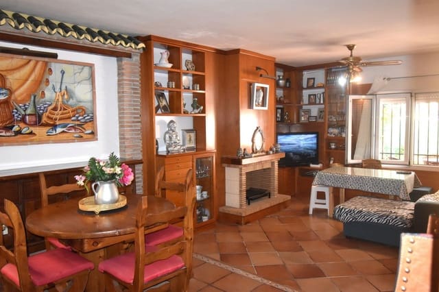 4 slaapkamer Huis te koop in Torremolinos met garage - € 745.000 (Ref: 7810738)
