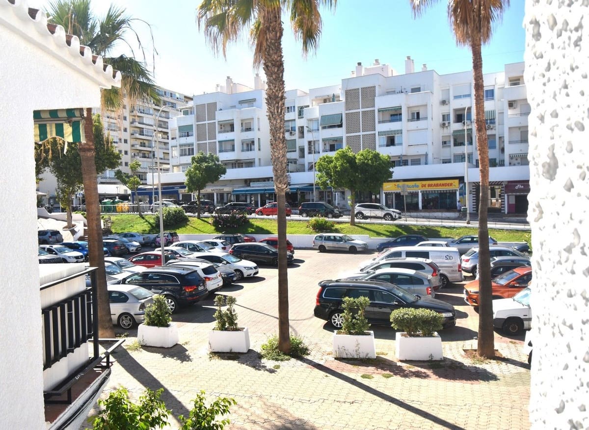 4 bedroom Townhouse for sale in Torremolinos with garage - € 745,000 (Ref: 7810738)