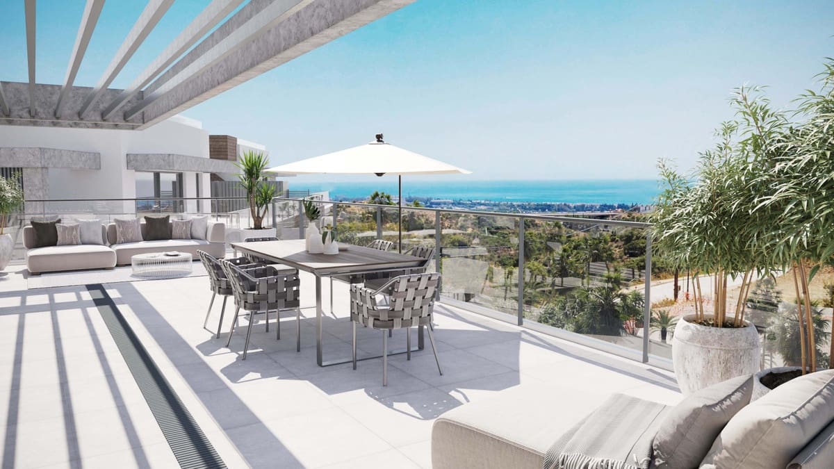 2 makuuhuone Huoneisto myytävänä paikassa Los Monteros mukana uima-altaan - 575 000 € (Ref: 7814293)
