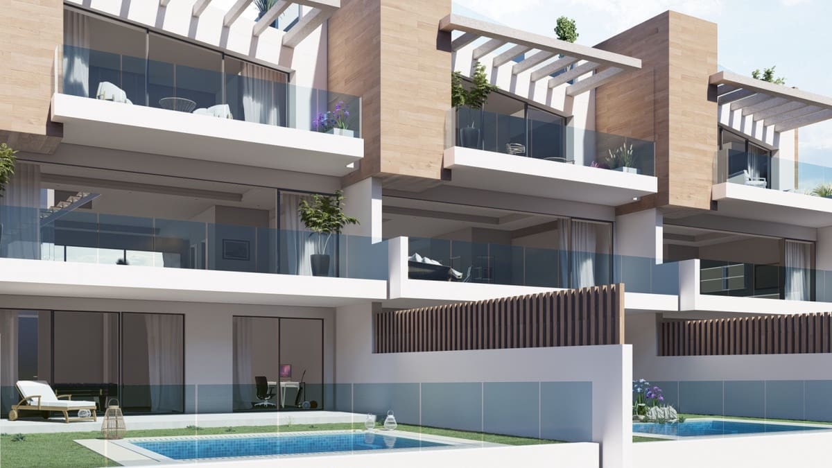 3 bedroom Semi-detached Villa for sale in Fuengirola with pool - € 1,460,000 (Ref: 7814328)
