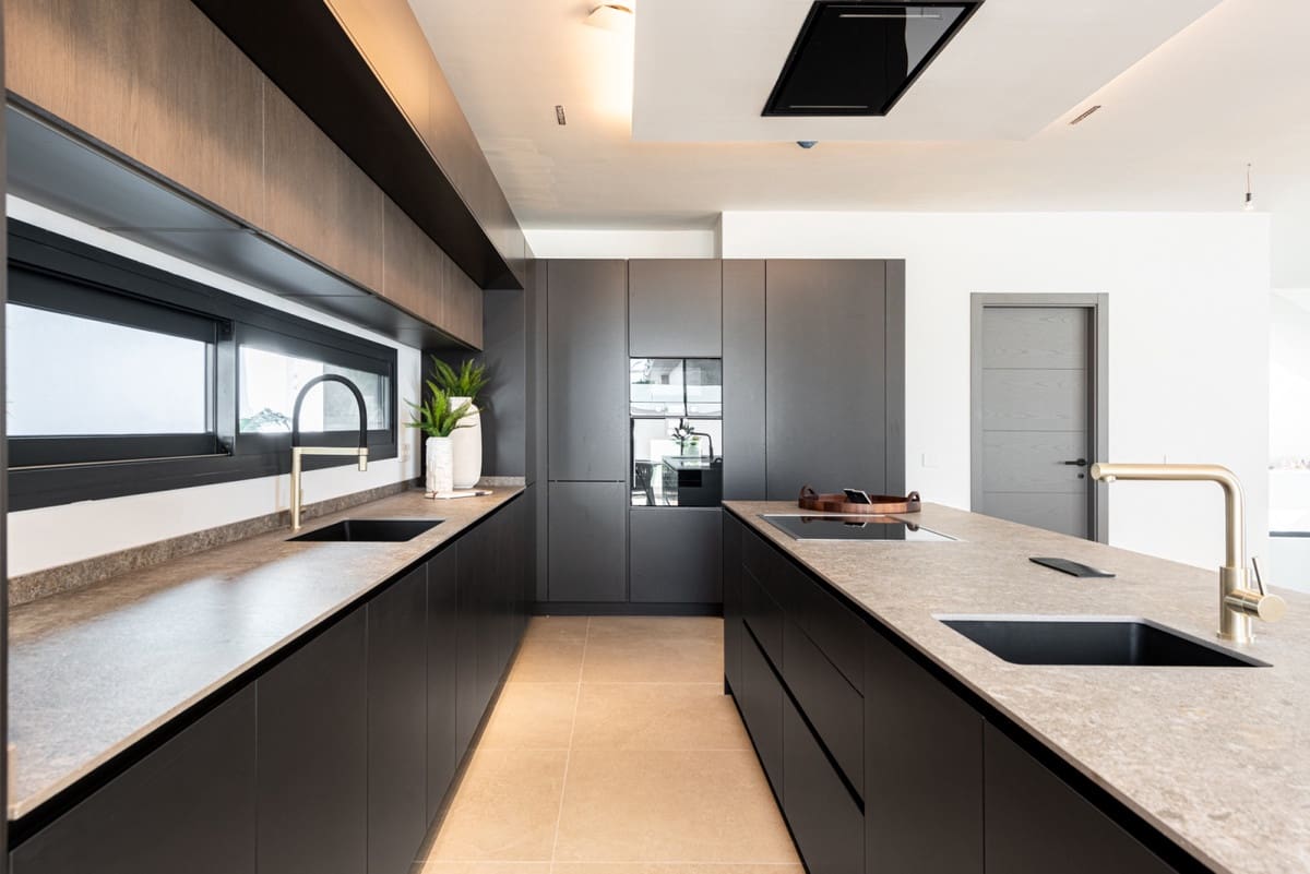 3 bedroom Villa for sale in La Cala de Mijas with pool - € 1,889,000 (Ref: 7814351)